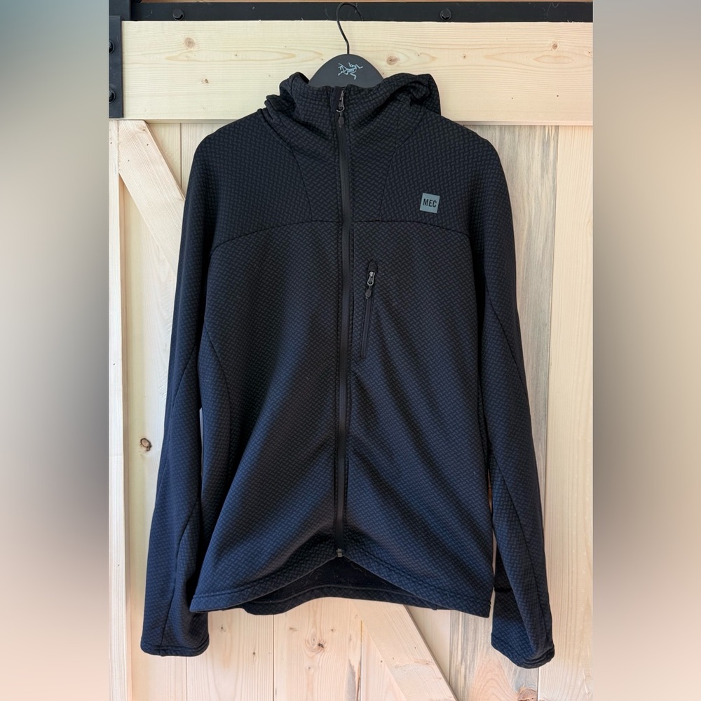 MEC Men's Black Lightweight Zip Jacket with hood